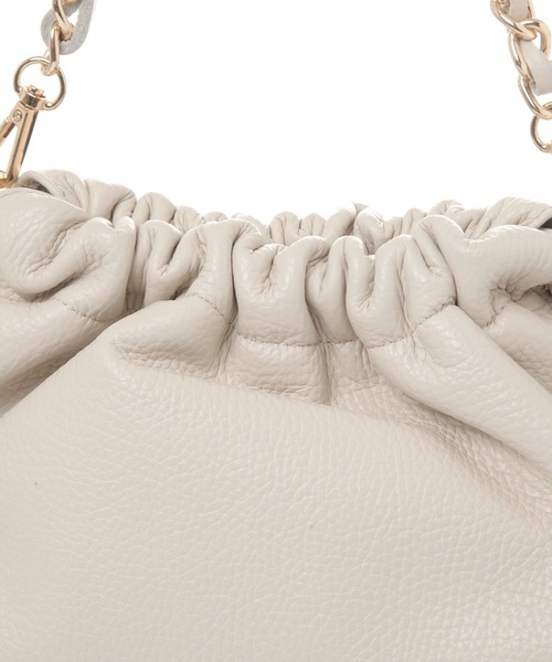 Elura（エルーラ）の「レザーギャザーBAG/451641（ハンドバッグ・レディース・ブラック/オフホワイト・ONE SIZE）」の13枚目の写真