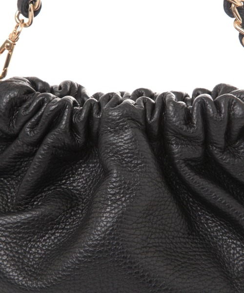 Elura（エルーラ）の「レザーギャザーBAG/451641（ハンドバッグ・レディース・ブラック/オフホワイト・ONE SIZE）」の18枚目の写真