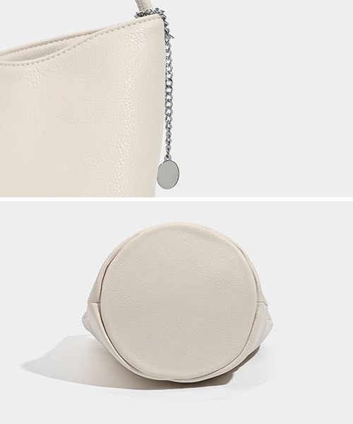 florist（フローリスト）の「チェーンチャーム付 / シュリンクレザータッチハンドバッグ/バケツバッグ（ハンドバッグ・レディース・ブルーグレー/キャメル/ブラック/オフホワイト・FREE）」の18枚目の写真