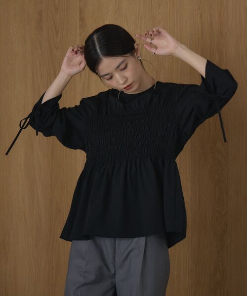 kivi（キヴィ）の「シャーリングギャザーブラウス（シャツ/ブラウス・レディース・ブラック・FREE）」の17枚目の写真