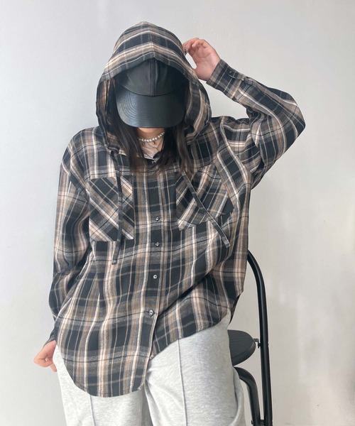 AS KNOW AS plus（アズノゥアズプラス）の「♪Wポケットフード付きビッグシルエットシャツ【UNISEX ITEM】（シャツ/ブラウス・レディース・グレー系/ブラック系/アイボリー系/ブルー系1/アイボリー系1/ブラック系1/ブルー系2/アイボリー系2/ネイビー系2・FREE）」の11枚目の写真