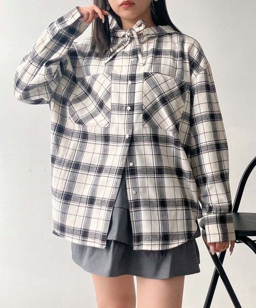 AS KNOW AS plus（アズノゥアズプラス）の「♪Wポケットフード付きビッグシルエットシャツ【UNISEX ITEM】（シャツ/ブラウス・レディース・グレー系/ブラック系/アイボリー系/ブルー系1/アイボリー系1/ブラック系1/ブルー系2/アイボリー系2/ネイビー系2・FREE）」の15枚目の写真