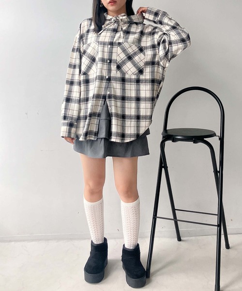AS KNOW AS plus（アズノゥアズプラス）の「♪Wポケットフード付きビッグシルエットシャツ【UNISEX ITEM】（シャツ/ブラウス・レディース・グレー系/ブラック系/アイボリー系/ブルー系1/アイボリー系1/ブラック系1/ブルー系2/アイボリー系2/ネイビー系2・FREE）」の20枚目の写真