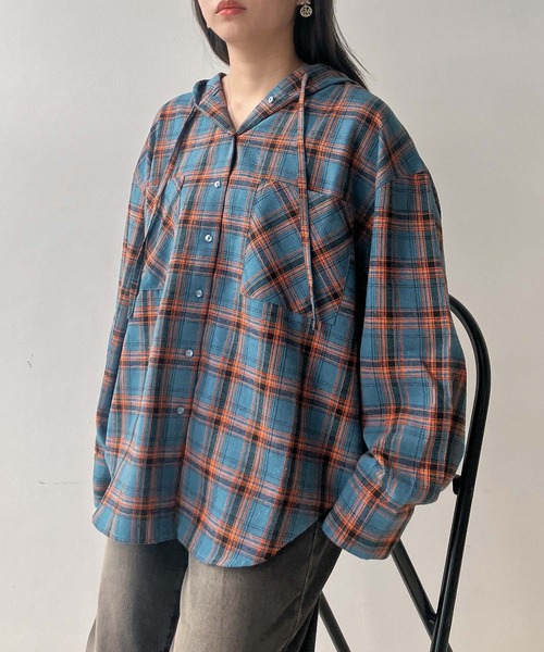 AS KNOW AS plus（アズノゥアズプラス）の「♪Wポケットフード付きビッグシルエットシャツ【UNISEX ITEM】（シャツ/ブラウス・レディース・グレー系/ブラック系/アイボリー系/ブルー系1/アイボリー系1/ブラック系1/ブルー系2/アイボリー系2/ネイビー系2・FREE）」の22枚目の写真