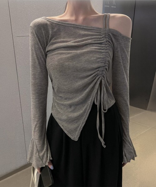 Miniministore(ミニミニストア)の「ワンオフショルダーTシャツギャザー 長袖(Tシャツ/カットソー・レディース・ブラック/ダークグレー/ホワイト・FREE)」の5枚目の写真