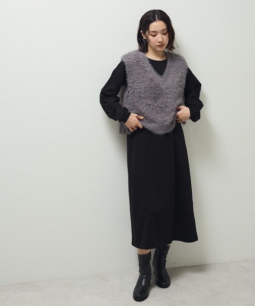 Green Parks(グリーンパークス)の「SET2点ラメフェザーベスト+ミニ裏毛ワンピース(ワンピース・レディース・ベージュ/グレー・FREE)」の2枚目の写真