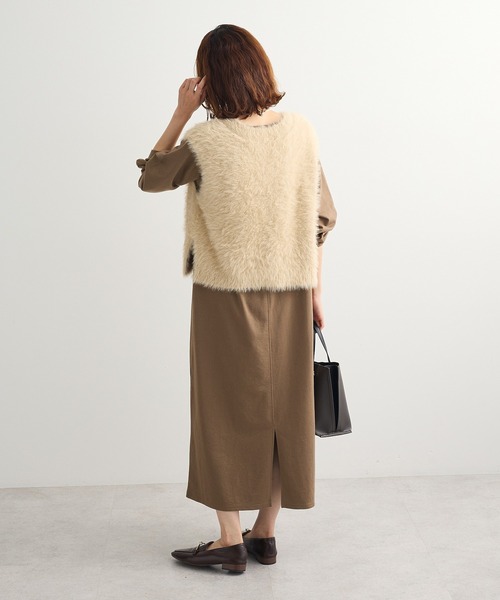 Green Parks(グリーンパークス)の「SET2点ラメフェザーベスト+ミニ裏毛ワンピース(ワンピース・レディース・ベージュ/グレー・FREE)」の4枚目の写真