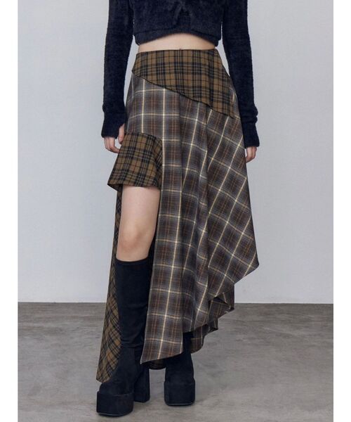 EMODA(エモダ)の「アシンメトリードッキングスカート(スカート・レディース・ブラック/ネイビー/カーキ・SMALL/MEDIUM)」の2枚目の写真