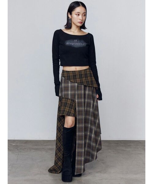 EMODA(エモダ)の「アシンメトリードッキングスカート(スカート・レディース・ブラック/ネイビー/カーキ・SMALL/MEDIUM)」の7枚目の写真