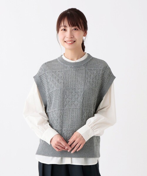 Afternoon Tea(アフタヌーンティー)の「コットン透かし編みベスト(ベスト・レディース・ダークグレー/ベージュ/グレー・MEDIUM)」の2枚目の写真