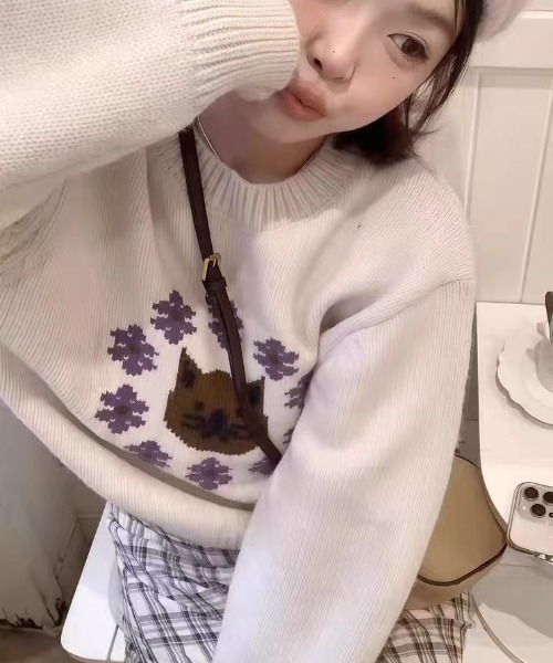 Achic(アシック)の「カワイイ猫柄セーター(ニット/セーター・レディース・ブルー/ホワイト・M)」の8枚目の写真