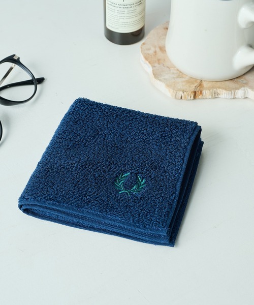 FRED PERRY（フレッドペリー）の「【FRED PERRY】TOWEL HANDKERCHIEF F20008（ハンカチ/ハンドタオル・レディース・イエロー/グリーン/ホワイト/ブルー/ブラック・FREE）」の4枚目の写真