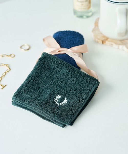 FRED PERRY（フレッドペリー）の「【FRED PERRY】TOWEL HANDKERCHIEF F20008（ハンカチ/ハンドタオル・レディース・イエロー/グリーン/ホワイト/ブルー/ブラック・FREE）」の3枚目の写真