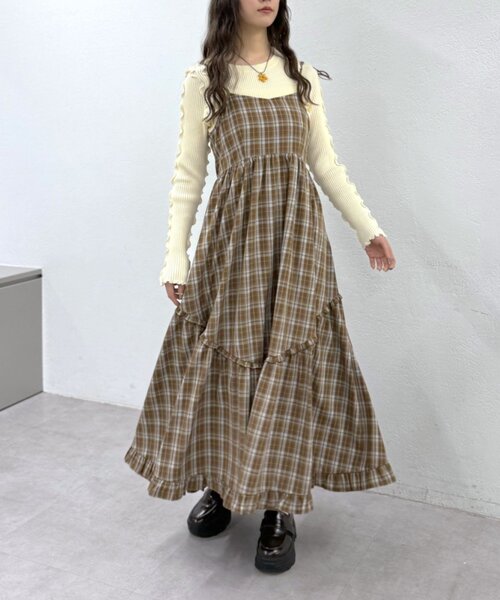 w closet（ダブルクローゼット）の「アソートティアードキャミワンピース（ワンピース・レディース・ブラック/アイボリー/レッド/ネイビー/ブラウン/レッド系その他/ブルー/カーキ/ブラウン系その他・FREE）」の5枚目の写真