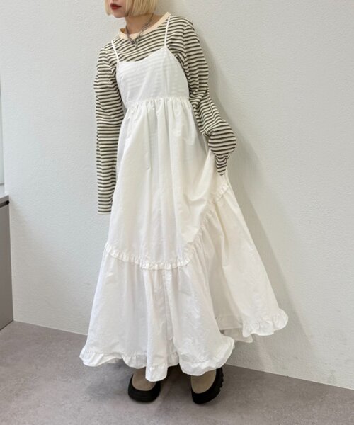 w closet（ダブルクローゼット）の「【定番アイテム】アソートティアードキャミワンピース（ワンピース・レディース・ブラック/アイボリー/レッド/ネイビー/ブラウン/レッド系その他/ブルー/カーキ/ブラウン系その他/オフホワイト/ブラック系その他/ブラック系その他2・FREE）」の2枚目の写真