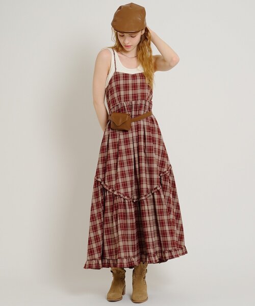 w closet（ダブルクローゼット）の「【定番アイテム】アソートティアードキャミワンピース（ワンピース・レディース・ブラック/アイボリー/レッド/ネイビー/ブラウン/レッド系その他/ブルー/カーキ/ブラウン系その他/オフホワイト/ブラック系その他/ブラック系その他2・FREE）」の19枚目の写真