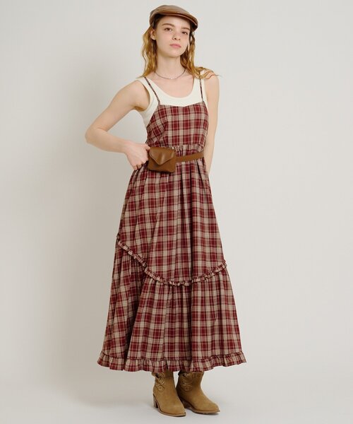 w closet（ダブルクローゼット）の「【定番アイテム】アソートティアードキャミワンピース（ワンピース・レディース・ブラック/アイボリー/レッド/ネイビー/ブラウン/レッド系その他/ブルー/カーキ/ブラウン系その他/オフホワイト/ブラック系その他/ブラック系その他2・FREE）」の15枚目の写真