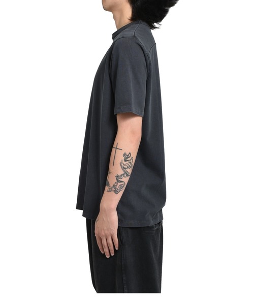Neutral Untitled(ニュートラルアンタイトルド)の「FIT TEE(Tシャツ/カットソー・メンズ・ブラック/グレー/ベージュ・MEDIUM/LARGE/X-LARGE)」の8枚目の写真