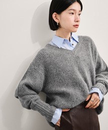 片畔Vネックプルオーバー