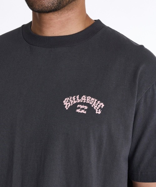 BILLABONG(ビラボン)の「BILLABONG メンズ WAVE MANDALA Tシャツ 【2025年秋冬モデル】 @autumn /ビラボンバックプリント半袖Tシャツ(Tシャツ/カットソー・メンズ・ブラック/ホワイト・X-LARGE/MEDIUM/LARGE)」の4枚目の写真