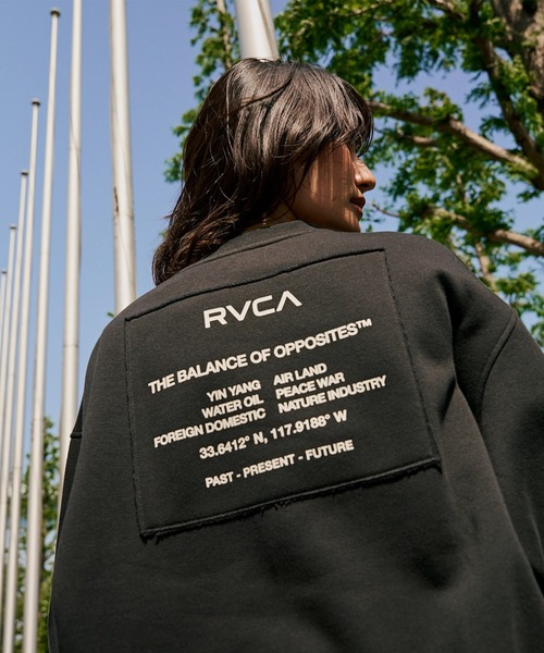 RVCA(ルーカ)の「RVCA レディース MATCH CREW トレーナー 【2025年秋冬モデル】 @autumn/ルーかクルーネックスウェットトレーナー(スウェット・レディース・ブラック/ホワイト/ブラウン系その他・SMALL/MEDIUM)」の11枚目の写真