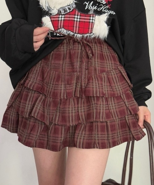 Sibra（シブラ）の「【新作・全8色展開】チェックティアードミニスカート（スカート・レディース・ネイビー/ワイン/チャコールグレー/ブラウン/レッド/ベージュ/ブラック/ブラウン×イエロー・M）」の8枚目の写真