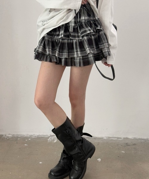 Sibra（シブラ）の「【新作・全8色展開】チェックティアードミニスカート（スカート・レディース・ネイビー/ワイン/チャコールグレー/ブラウン/レッド/ベージュ/ブラック/ブラウン×イエロー・M）」の9枚目の写真