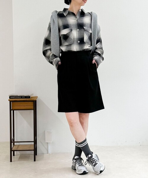 fredy couleur（フレディクルール）の「裏起毛サキソニータックハーフパンツ（その他パンツ・レディース・キャメル/ブラック・36/38）」の3枚目の写真