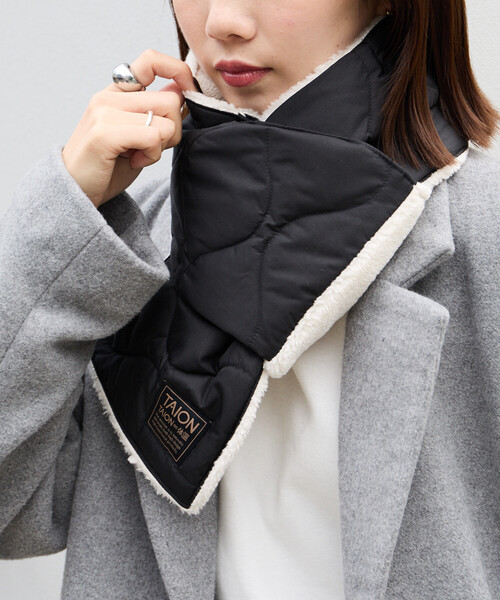 FREAK'S STORE(フリークスストア)の「限定展開 TAION/タイオン MILITARY REVERSIBLE DOWN SCARF/ミリタリー リバーシブル ダウン スカーフ (ダウン・ボア)(マフラー・レディース・チャコールグレー/ブラック/オリーブ/ベージュ・ONE SIZE)」の5枚目の写真