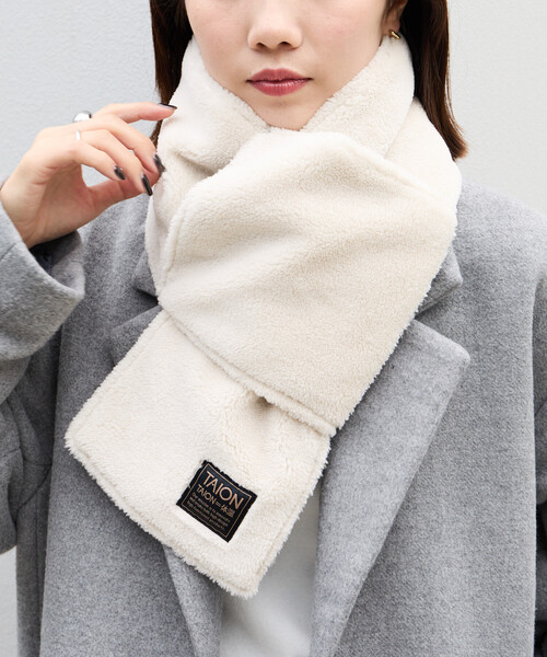 FREAK'S STORE(フリークスストア)の「限定展開 TAION/タイオン MILITARY REVERSIBLE DOWN SCARF/ミリタリー リバーシブル ダウン スカーフ (ダウン・ボア)(マフラー・レディース・チャコールグレー/ブラック/オリーブ/ベージュ・ONE SIZE)」の6枚目の写真