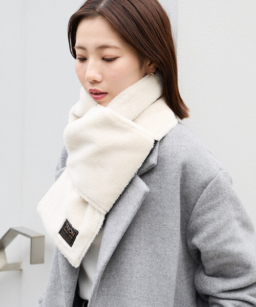 FREAK'S STORE(フリークスストア)の「限定展開 TAION/タイオン MILITARY REVERSIBLE DOWN SCARF/ミリタリー リバーシブル ダウン スカーフ (ダウン・ボア)(マフラー・レディース・チャコールグレー/ブラック/オリーブ/ベージュ・ONE SIZE)」の7枚目の写真