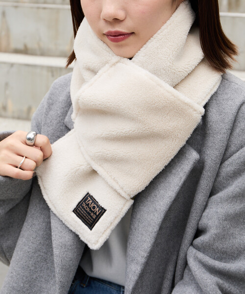 FREAK'S STORE(フリークスストア)の「限定展開 TAION/タイオン MILITARY REVERSIBLE DOWN SCARF/ミリタリー リバーシブル ダウン スカーフ (ダウン・ボア)(マフラー・レディース・チャコールグレー/ブラック/オリーブ/ベージュ・ONE SIZE)」の13枚目の写真