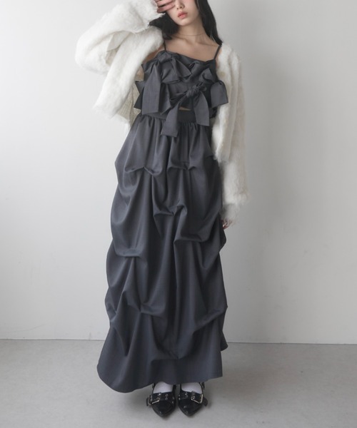 mellowneon（メロウネオン）の「リボンビスチェタックスカートセットアップ（セットアップ・レディース・チャコールグレー/アイボリー・SMALL/MEDIUM）」の2枚目の写真