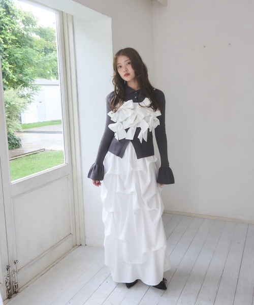 mellowneon（メロウネオン）の「リボンビスチェタックスカートセットアップ（セットアップ・レディース・チャコールグレー/アイボリー・SMALL/MEDIUM）」の3枚目の写真