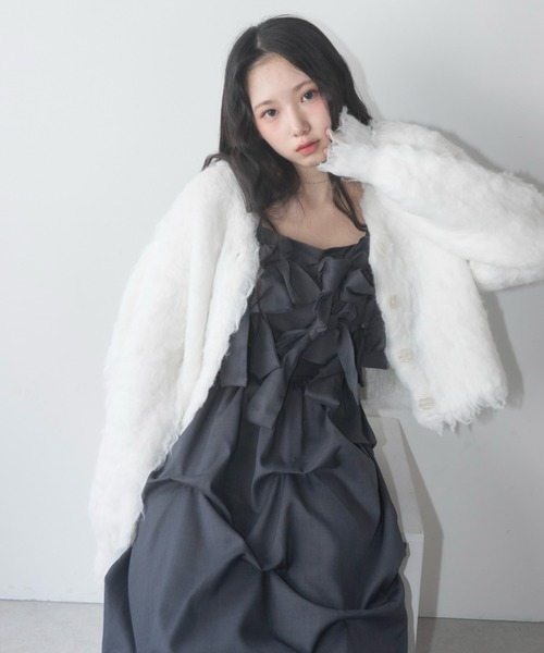 mellowneon（メロウネオン）の「リボンビスチェタックスカートセットアップ（セットアップ・レディース・チャコールグレー/アイボリー・SMALL/MEDIUM）」の7枚目の写真