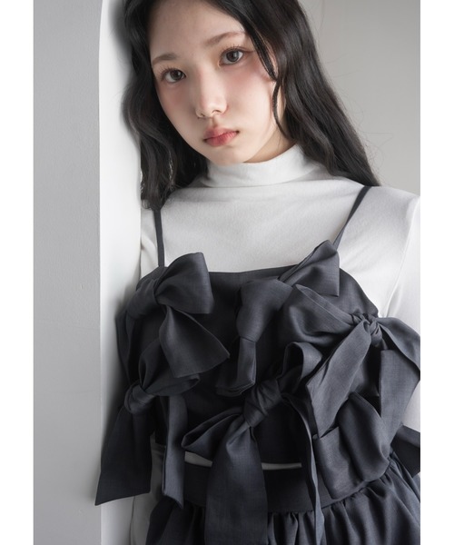 mellowneon（メロウネオン）の「リボンビスチェタックスカートセットアップ（セットアップ・レディース・チャコールグレー/アイボリー・SMALL/MEDIUM）」の10枚目の写真