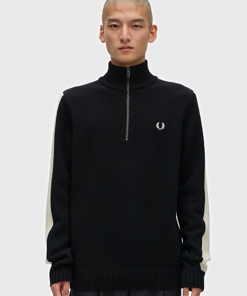 FRED PERRY(フレッドペリー)の「Ribbed Sleeve Half Zip Jumper/リブ袖ハーフジップニット(ニット/セーター・メンズ・ブラック・M/L)」の4枚目の写真