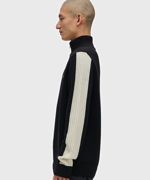 FRED PERRY(フレッドペリー)の「Ribbed Sleeve Half Zip Jumper/リブ袖ハーフジップニット(ニット/セーター・メンズ・ブラック・M/L)」の5枚目の写真