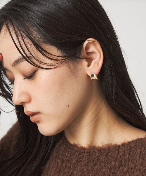 green label relaxing（グリーンレーベルリラクシング）の「【WEB限定】メルティ プレート ピアス（ピアス（両耳用）・レディース・シルバー/ゴールド・FREE）」の5枚目の写真