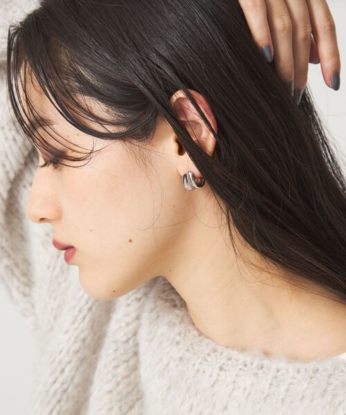 green label relaxing（グリーンレーベルリラクシング）の「【WEB限定】メルティ プレート ピアス（ピアス（両耳用）・レディース・シルバー/ゴールド・FREE）」の7枚目の写真