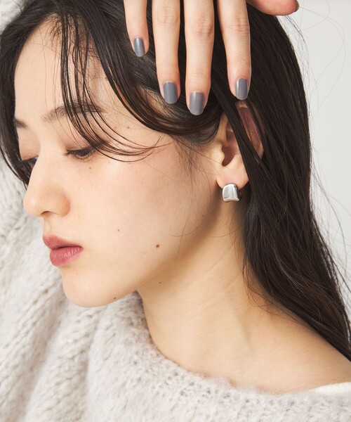 green label relaxing（グリーンレーベルリラクシング）の「【WEB限定】メルティ プレート ピアス（ピアス（両耳用）・レディース・シルバー/ゴールド・FREE）」の8枚目の写真