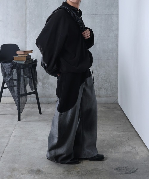 Confirm（コンファーム）の「ドローコード ポロ スウェット ユニセックス（スウェット・メンズ・ブラック・M/L）」の9枚目の写真