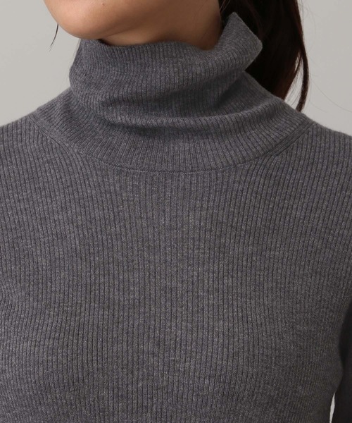GLOBAL WORK（グローバルワーク）の「MATINEE LINE/シルクウールリブハイネック/611157（ニット/セーター・レディース・レッド/ブラウン/チャコール/オフホワイト・MEDIUM/LARGE）」の11枚目の写真