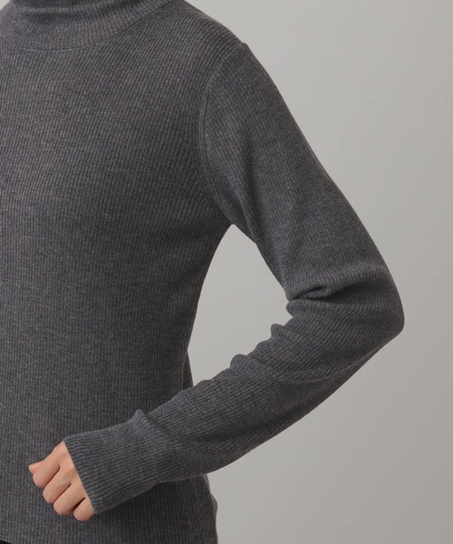 GLOBAL WORK（グローバルワーク）の「MATINEE LINE/シルクウールリブハイネック/611157（ニット/セーター・レディース・レッド/ブラウン/チャコール/オフホワイト・MEDIUM/LARGE）」の13枚目の写真