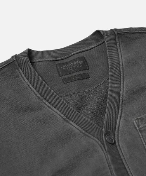 FRIZMWORKS（フリズムワークス）の「PIGMENT DYEING HEAVYWEIGHT CARDIGAN _ CHARCOAL（カーディガン/ボレロ・メンズ・その他・MEDIUM/LARGE）」の3枚目の写真