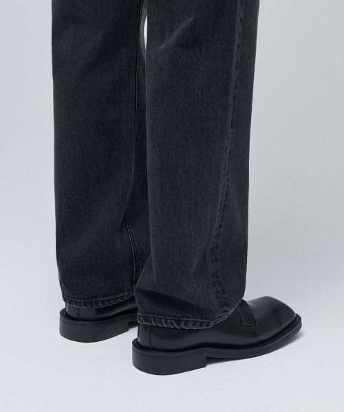 MUSINSA STANDARD（ムシンサスタンダード）の「CALIKストレートデニムパンツ[ウォッシュドブラック]（デニムパンツ・メンズ・その他・27/28/29/34/32/30/31/33/26/40/38/42/36）」の8枚目の写真