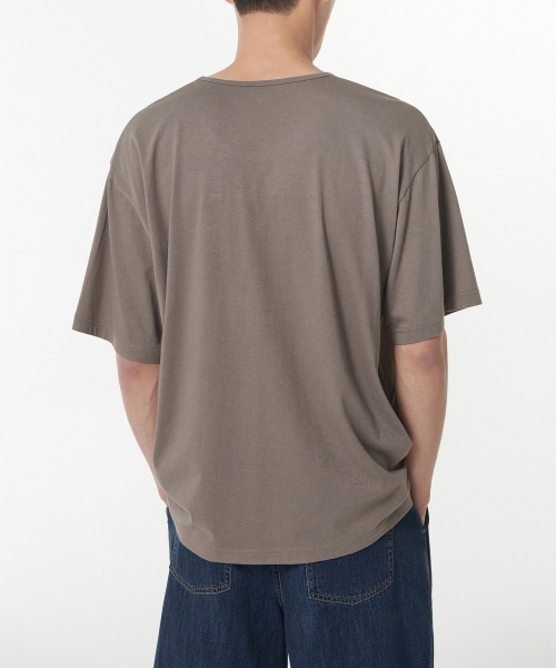 MUSINSA STANDARD（ムシンサスタンダード）の「リラックスドCRスcoopネックTシャツ[トープ]（Tシャツ/カットソー・メンズ・その他・XX-LARGE/MEDIUM/LARGE/X-LARGE）」の3枚目の写真