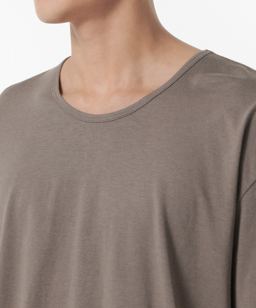 MUSINSA STANDARD（ムシンサスタンダード）の「リラックスドCRスcoopネックTシャツ[トープ]（Tシャツ/カットソー・メンズ・その他・XX-LARGE/MEDIUM/LARGE/X-LARGE）」の4枚目の写真