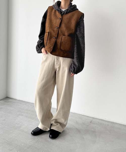 CANAL JEAN（キャナルジーン）の「El mar　フェイクムートンベスト（ベスト・レディース・ベージュ/ブラウン・ONE SIZE）」の8枚目の写真