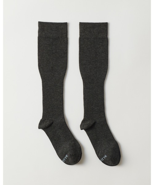 UNQUITTE(アンキュイット)の「【UNQUITTE】elitude socks white アンキュイット 着圧ソックス(ソックス/靴下・レディース・ホワイト/チャコール/ブラック・22-24cm/22-28cm)」の3枚目の写真